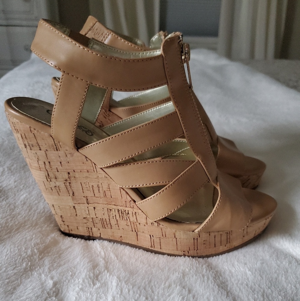Nude wedge sandals w/gold zipper detail